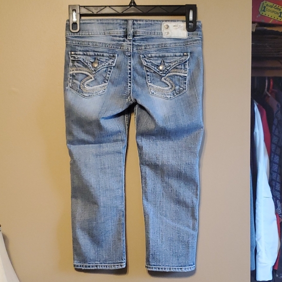 Silver Jeans - Picture 3 of 8